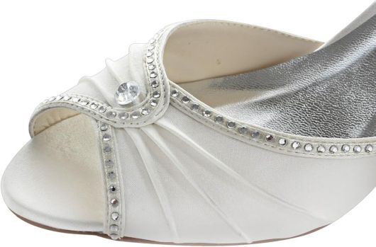 8.5 Ivory Shoes - Image 2