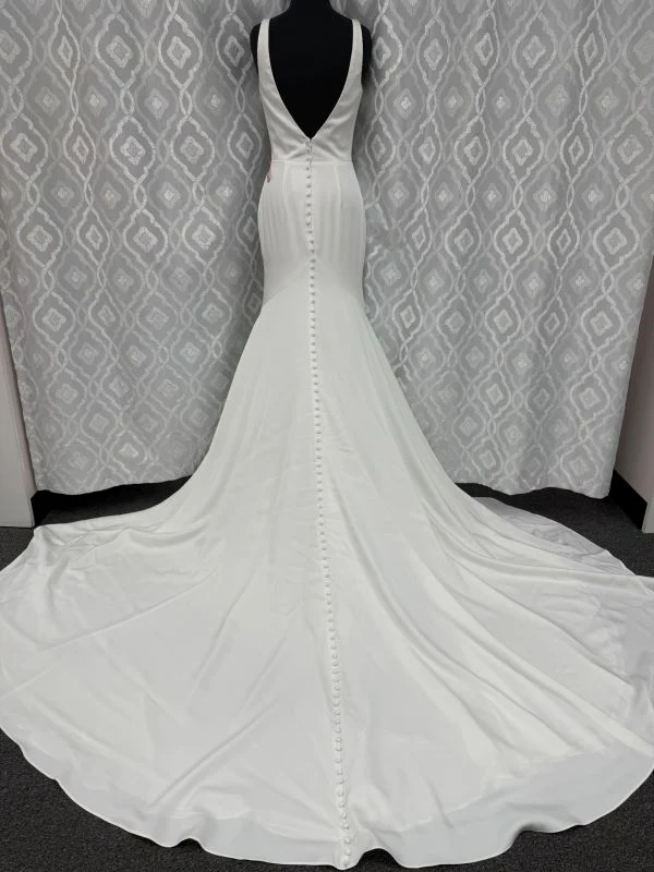 Bridal Sense Size 4 6101 Ivory Gown - Image 2
