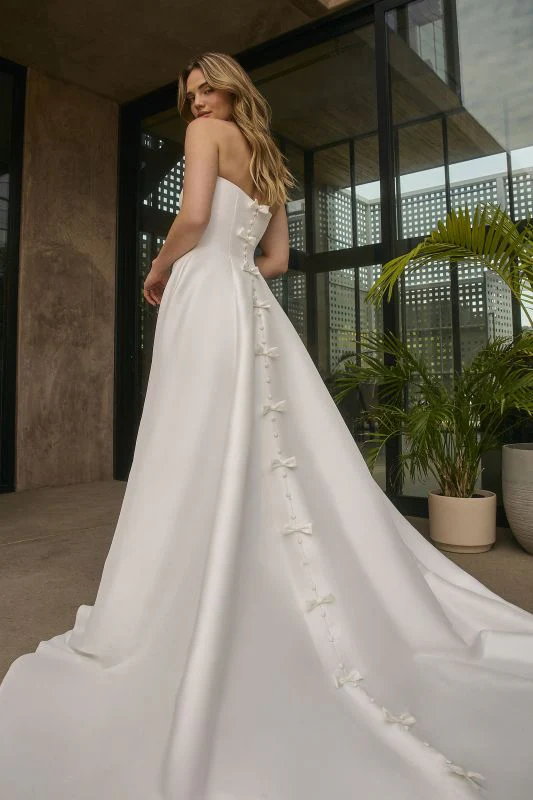 Casablanca Size 16 BL502-1 Marcelyn Ivory Gown - Image 3
