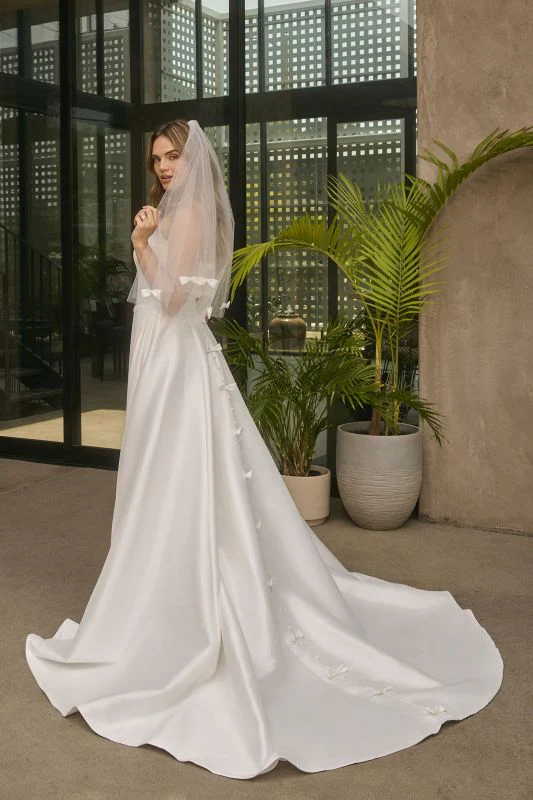 Casablanca Size 16 BL502-1 Marcelyn Ivory Gown - Image 4