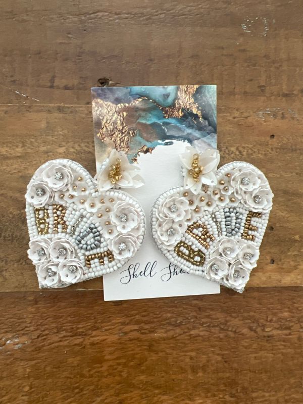 EP47019-001 White Heart Shape Earrings