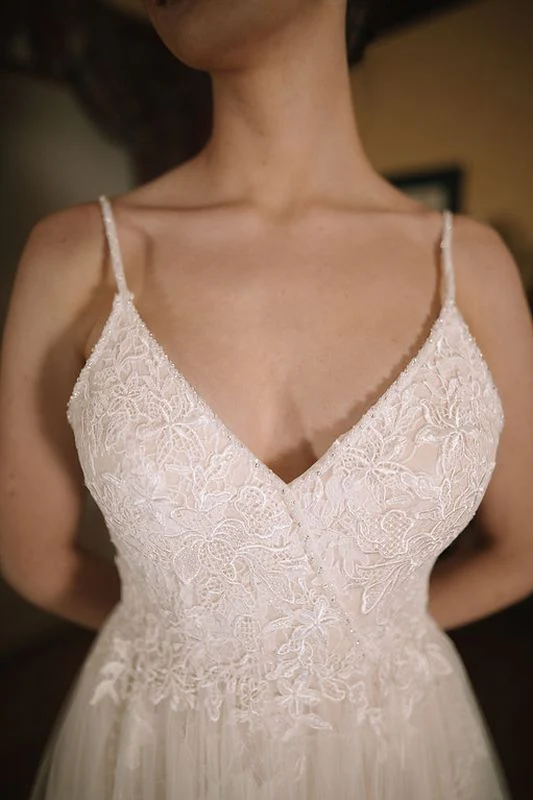 Size 16 Evelyn Bridals S232823 Lennon Ivory Gown - Image 3