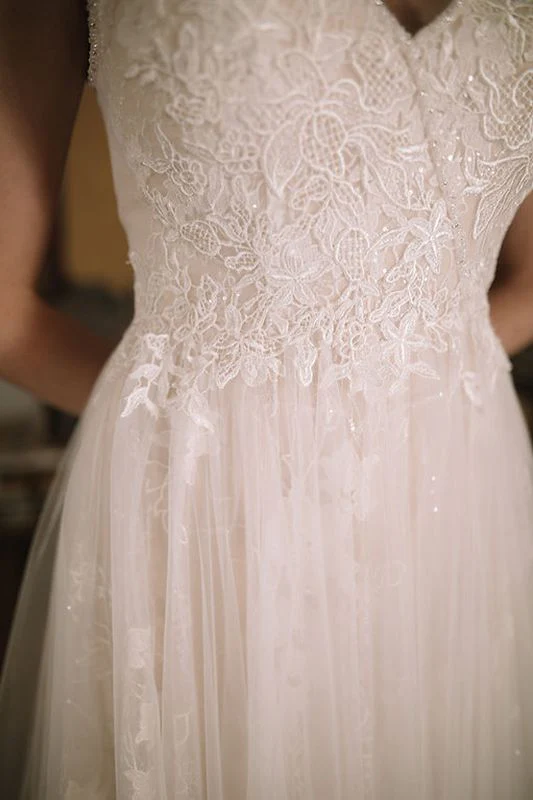 Size 16 Evelyn Bridals S232823 Lennon Ivory Gown - Image 4