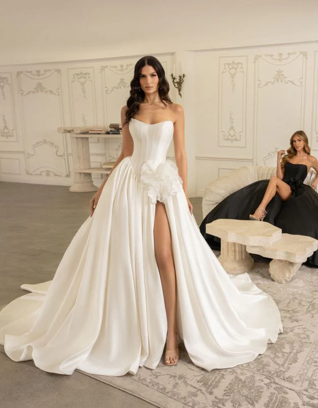 Ivoire by Kitty Chen Size 10 Bijou Diamond White Gown - Image 2