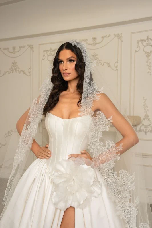 Ivoire by Kitty Chen Size 10 Bijou Diamond White Gown - Image 7
