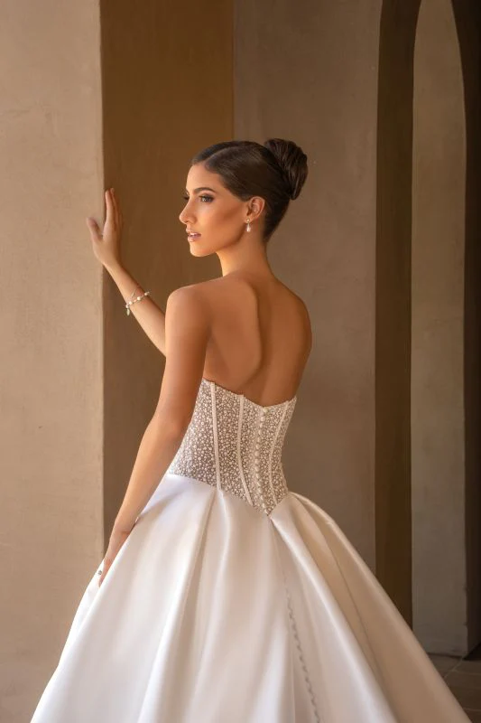 Kitty Chen Size 10 Amalia Diamond White Gown - Image 4