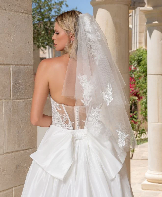 Kitty Chen Size 16 Birgitta Diamond White Detachable Train - Image 3