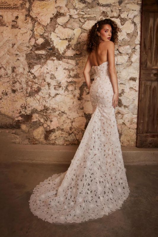 La Perle Size 12 LP2252 Meredith Ivory/Light Nude Gown - Image 3