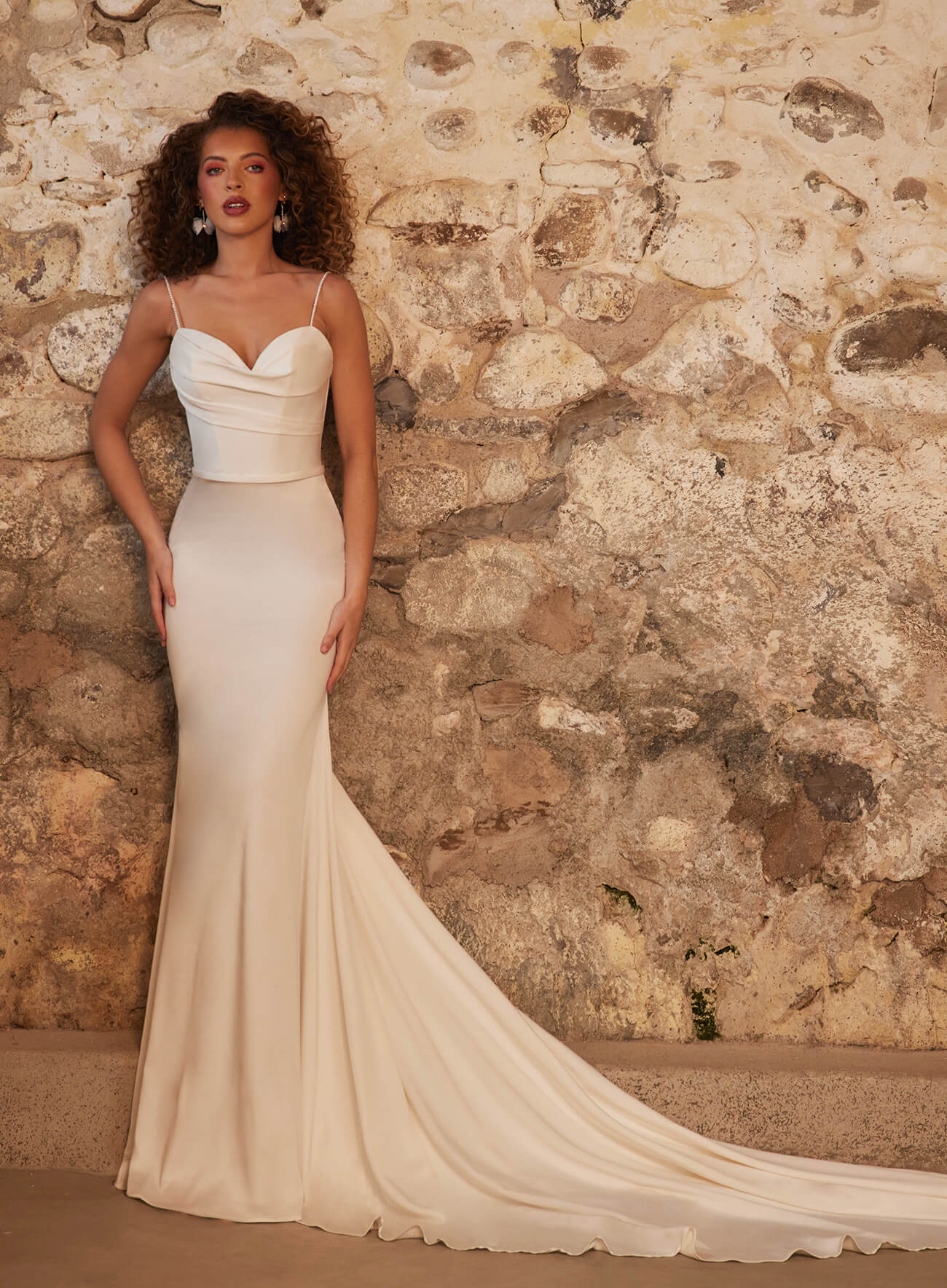 La Perle Size 4 LP2232 Andrea Ivory Gown