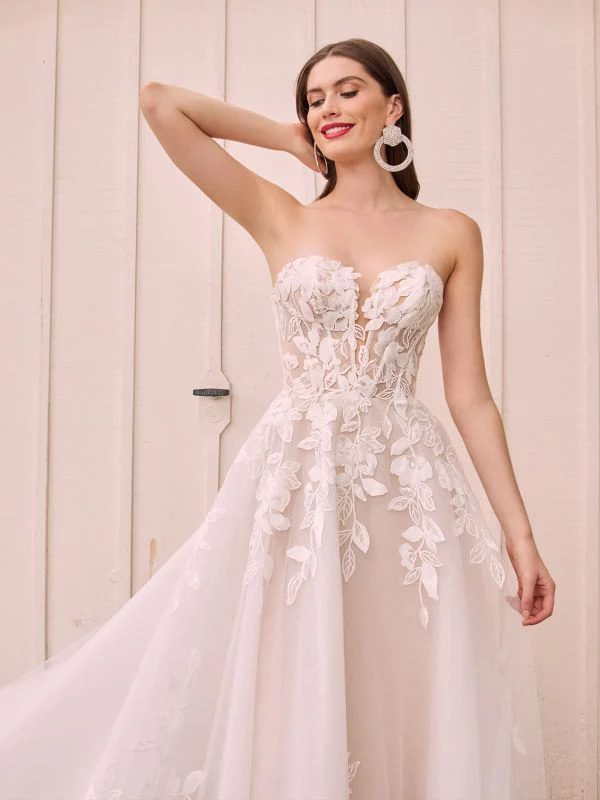 L'amour Size 14 LA22122 Taya Ivory/Skin Gown - Image 2