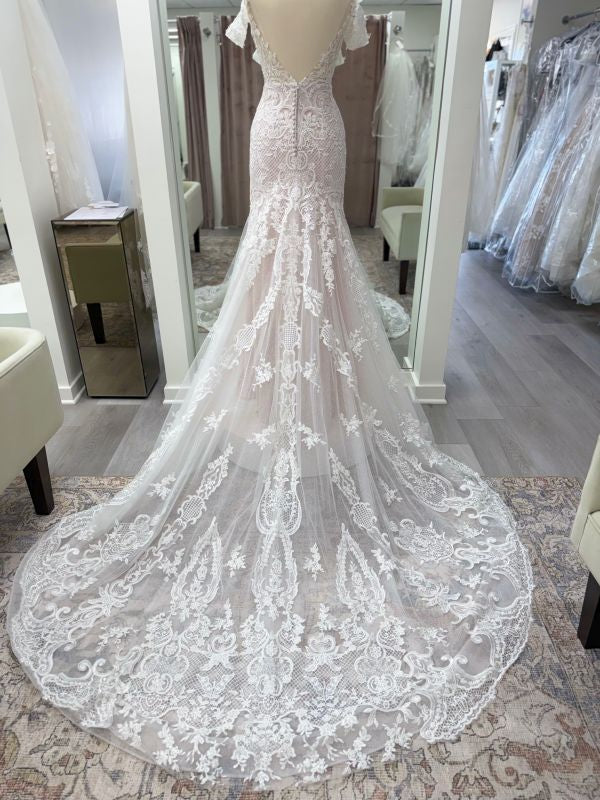 Madi Lane Size 4 Ivory/Blush Gown - Image 3