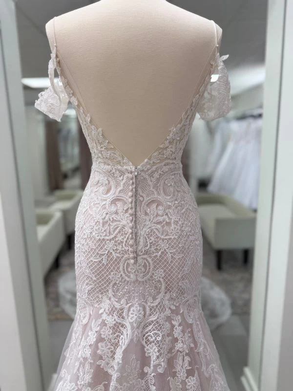 Madi Lane Size 4 Ivory/Blush Gown - Image 5