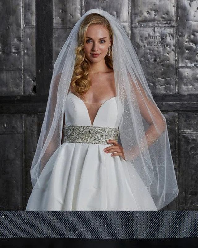 Marionat Size 42" 3866F Ivory/Silver Veil
