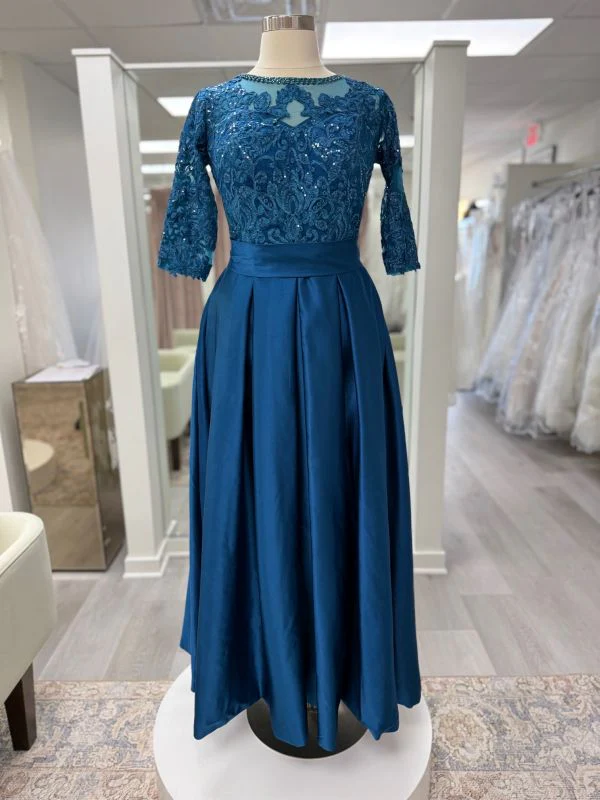 Private Collection Size 16W Peacock Mother of Bride Dress