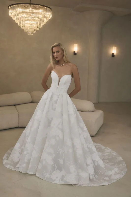 Size 10 Casablanca 2640 Guinevere Ivory Gown