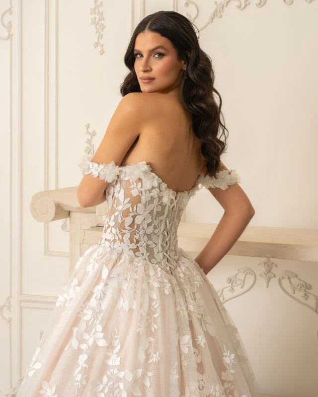 Size 10 Ivoire by Kitty Chen Darcy Ivory/Khaki/Tan Gown - Image 4