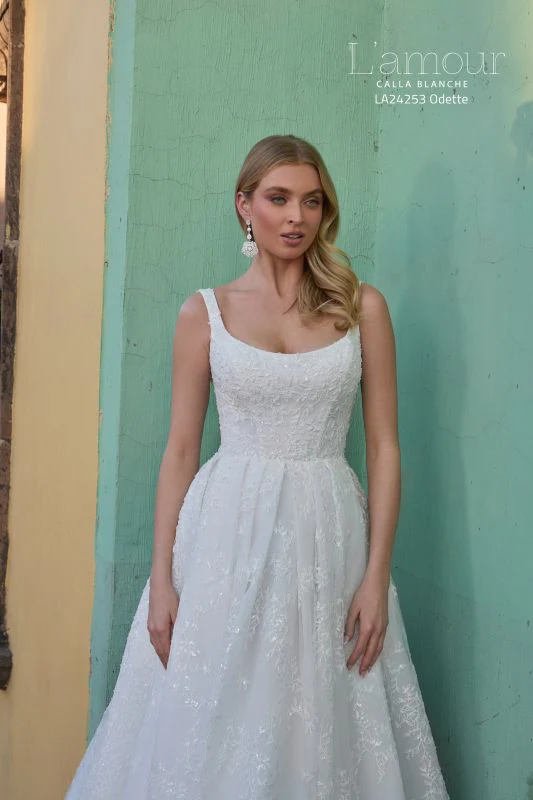 L'amour Size 10 LA24253 Odette Ivory Gown - Image 2