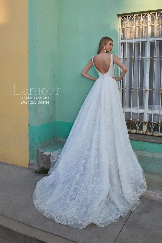 L'amour Size 10 LA24253 Odette Ivory Gown - Image 3