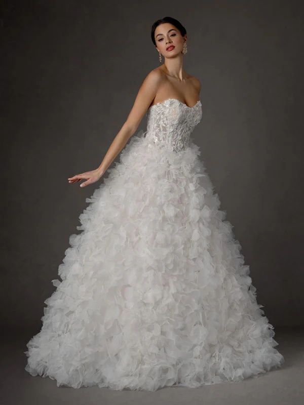 Stella Couture Size 10 25660 Off White Gown
