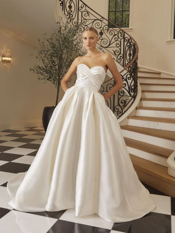 Size 12 Casablanca 2575 Lorelai Ivory Gown