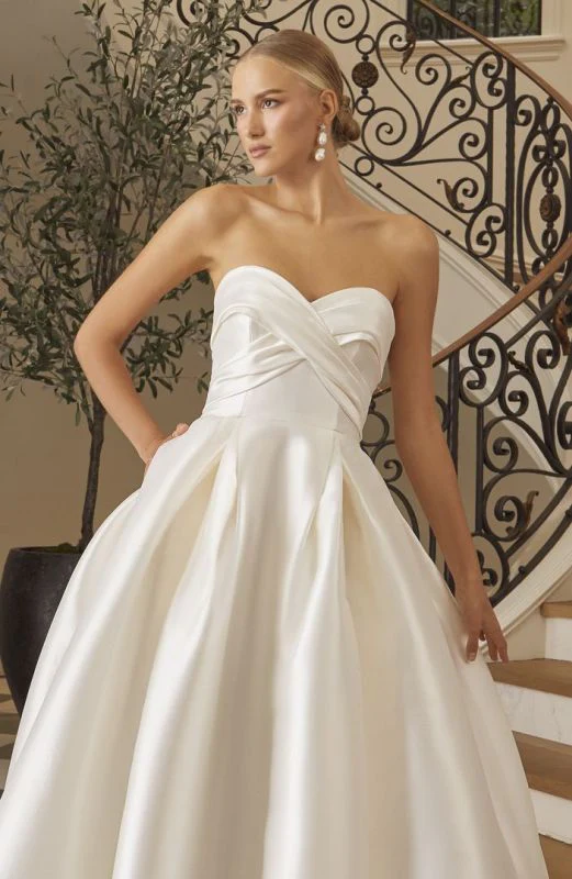 Size 12 Casablanca 2575 Lorelai Ivory Gown - Image 2