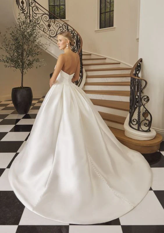 Size 12 Casablanca 2575 Lorelai Ivory Gown - Image 3