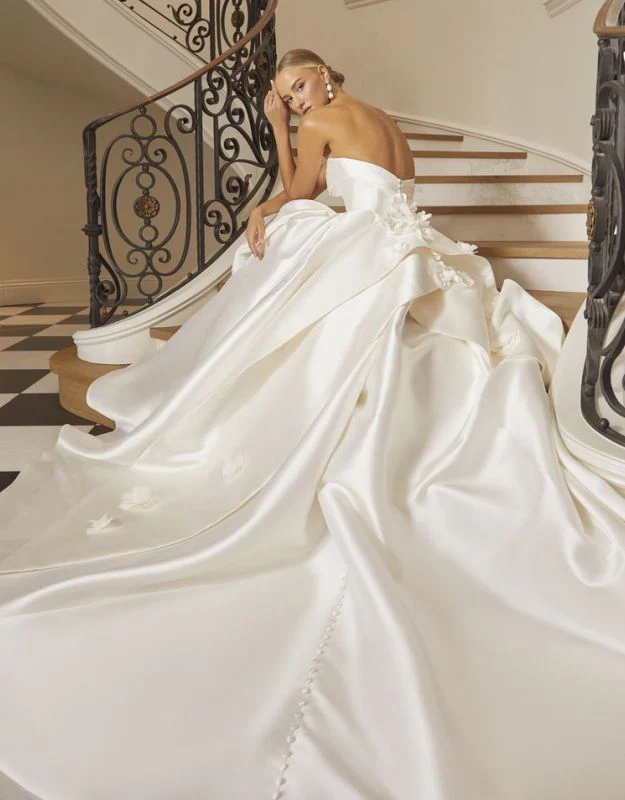 Size 12 Casablanca 2575 Lorelai Ivory Gown - Image 6