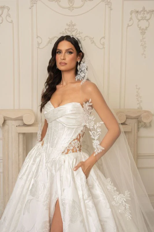 Ivoire by Kitty Chen Size 12 Abella Diamond White/Tan Gown - Image 3