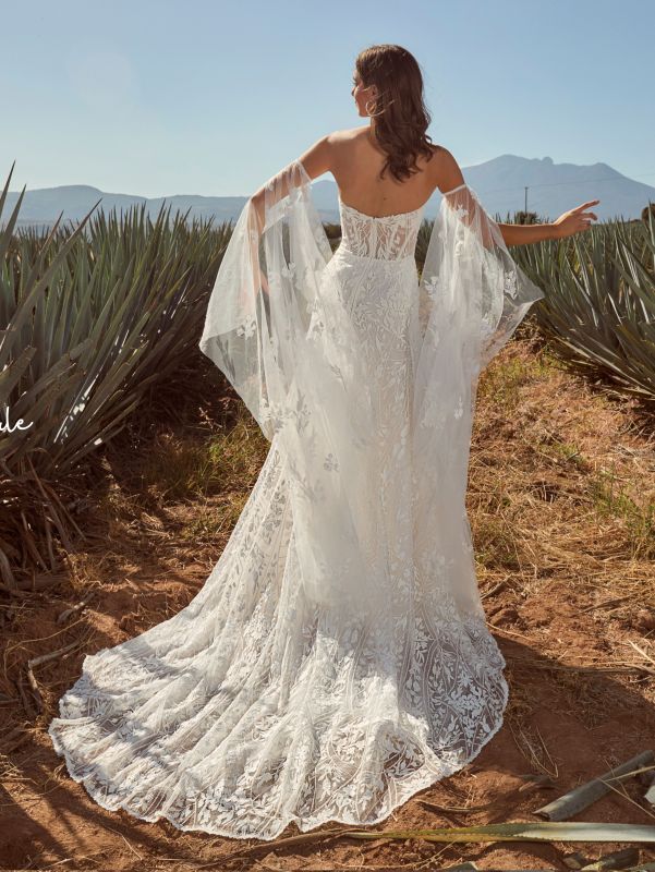 La Perle Size 12 LP2446 Cove Ivory Gown - Image 2