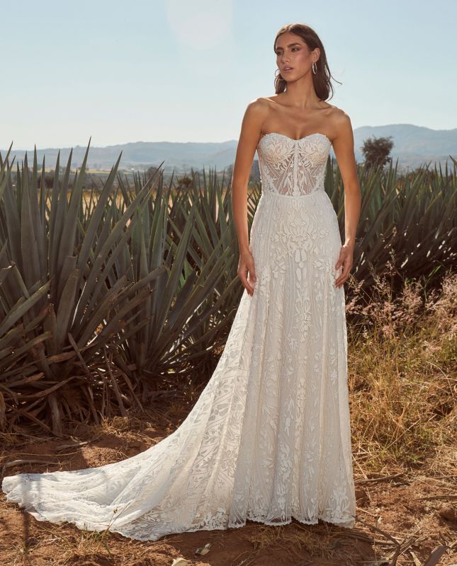 La Perle Size 12 LP2446 Cove Ivory Gown - Image 3