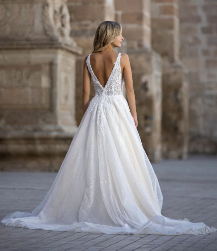Size 12 Lore 3WFX53 Ivory Gown - Image 4