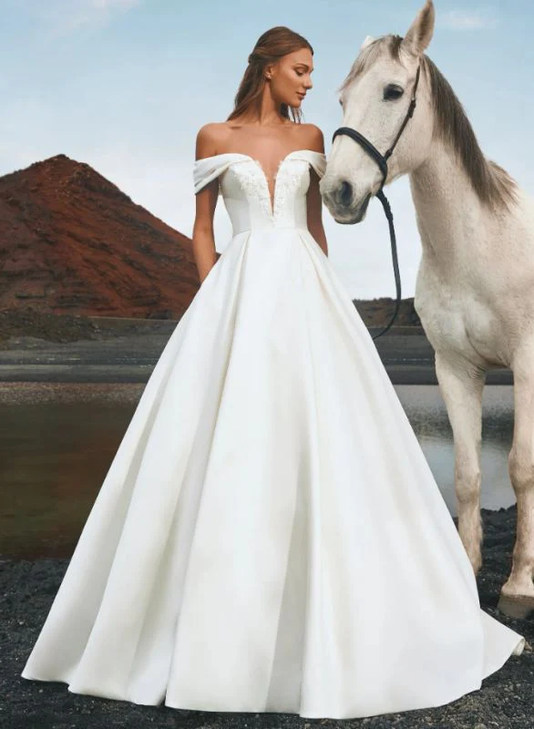 Size 12 Pronovias Iguazu Off White/Nude Gown