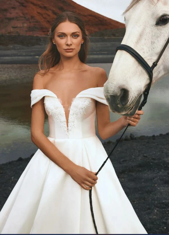 Size 12 Pronovias Iguazu Off White/Nude Gown - Image 2