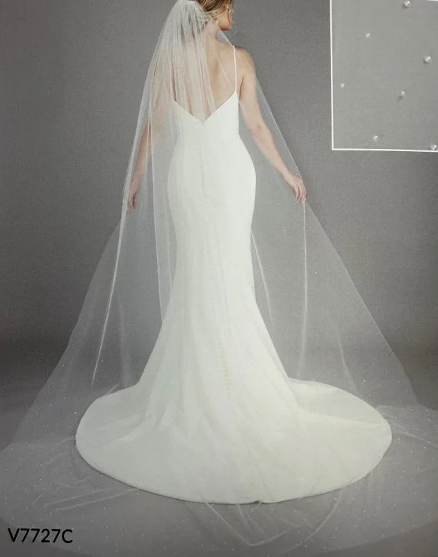 Size 120" Bel Aire V7727C Ivory/Pearl Veil