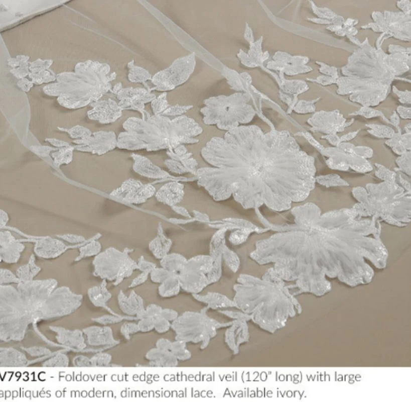 Size 120" Bel Aire V7931C Ivory Veil - Image 2