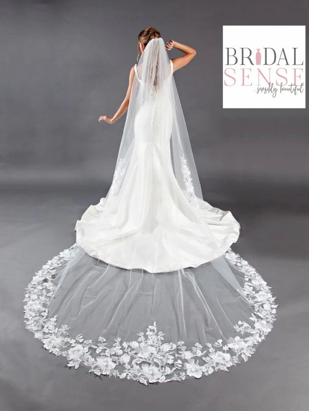 Size 120" Giselle SP548 Ivory Veil
