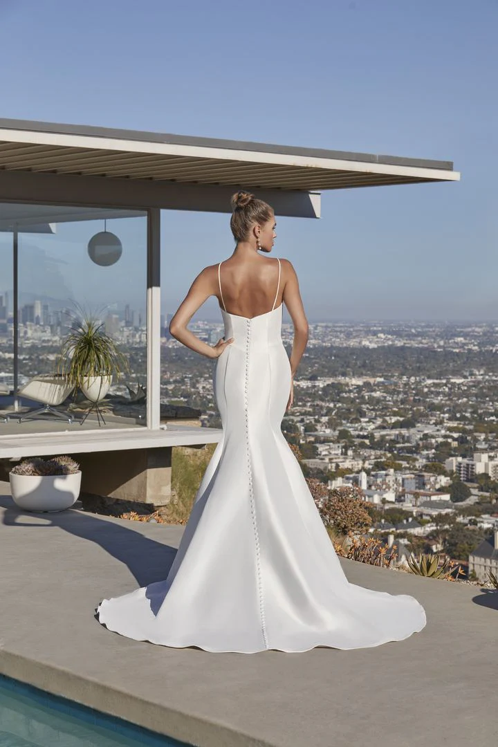 Size 14 Casablanca LE125 Tobie Ivory Gown - Image 4