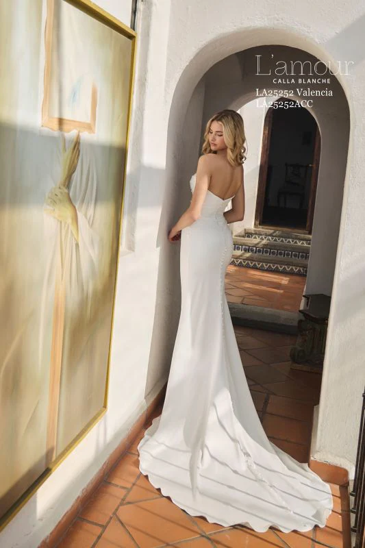 Size 14 L'amour LA25252 Valencia Ivory Gown - Image 2