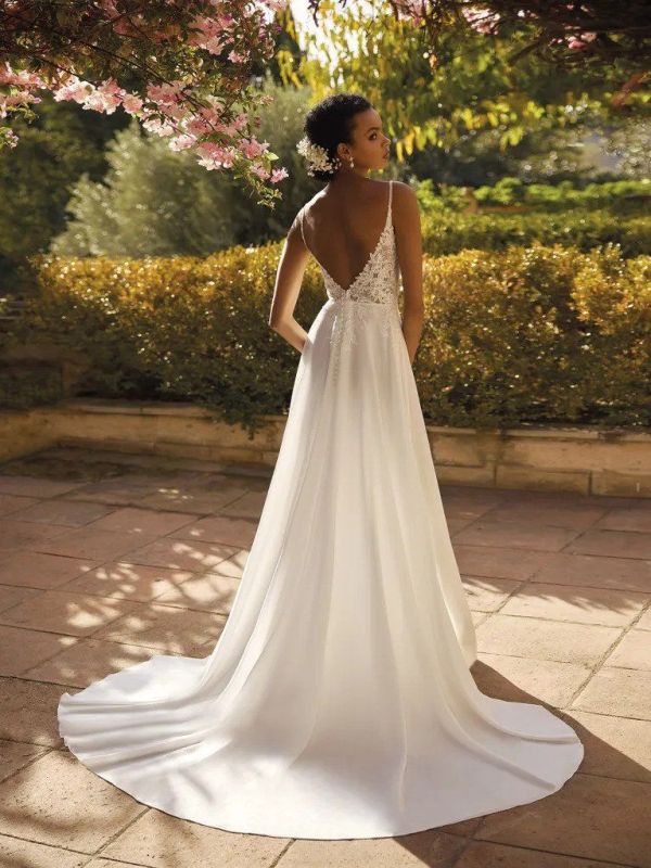 W1 White One Size 14 Flirts Off White Gown - Image 3