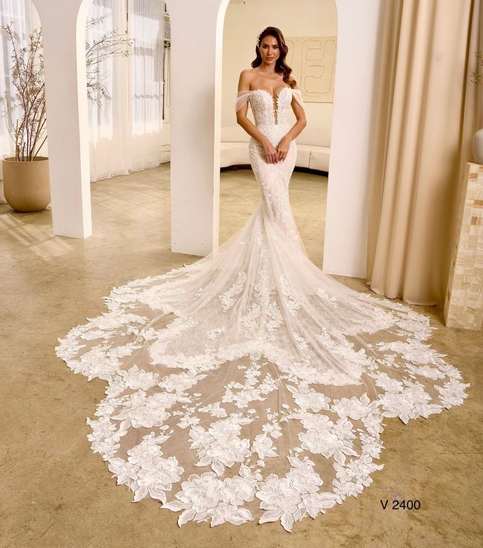 Ivoire by Kitty Chen Size 16 Aluring Ivory/Nude/Tan Gown