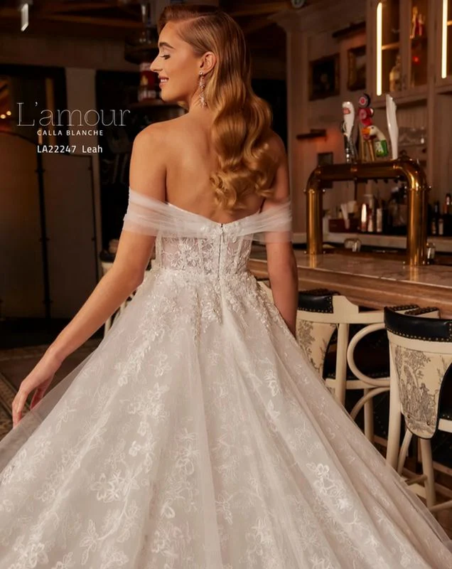 L'amour Size 16 LA22247 Leah Ivory Gown - Image 4