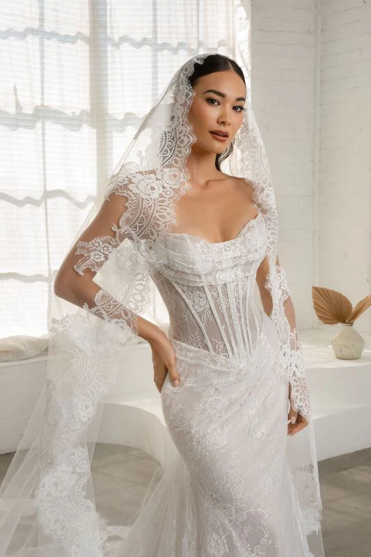 Size 160" Kitty Chen Francia Veil Diamond White Veil - Image 2