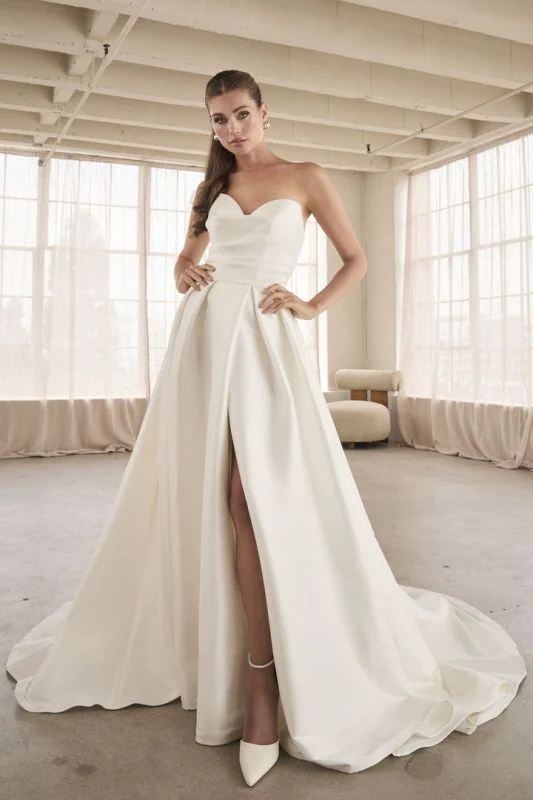 Casablanca Size 18C LE156 Lorraine Ivory Gown