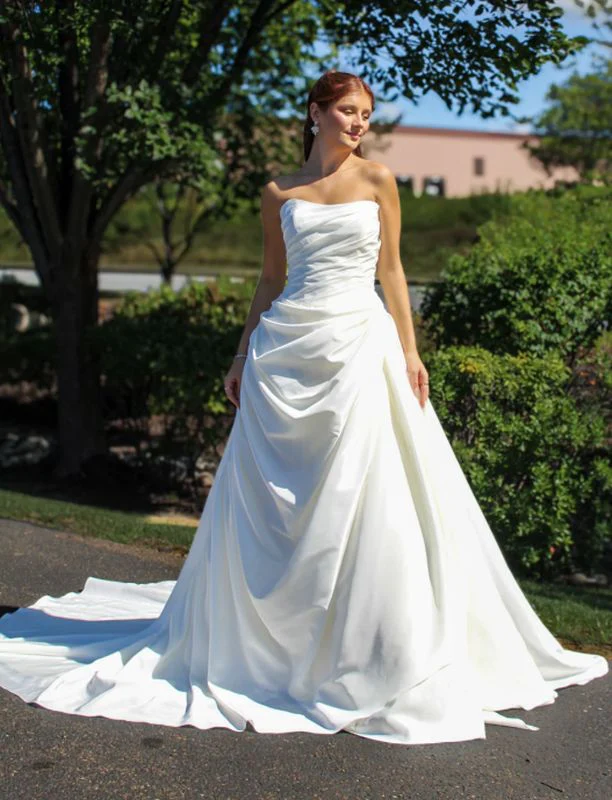 Size 18 Private Collection 600509 Ivory Gown