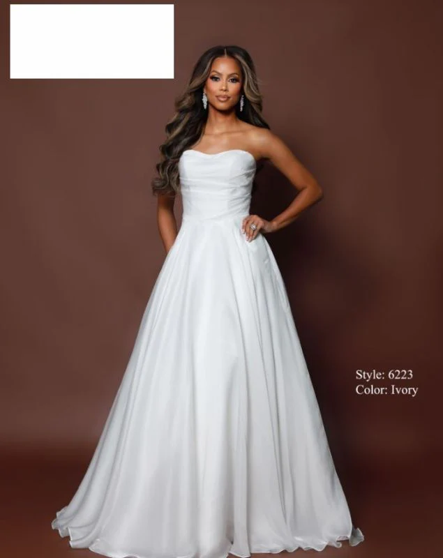 Size 20 Bridal Sense 6223 Ivory Gown