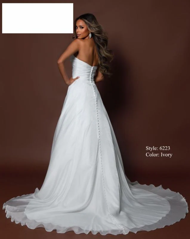 Size 20 Bridal Sense 6223 Ivory Gown - Image 2