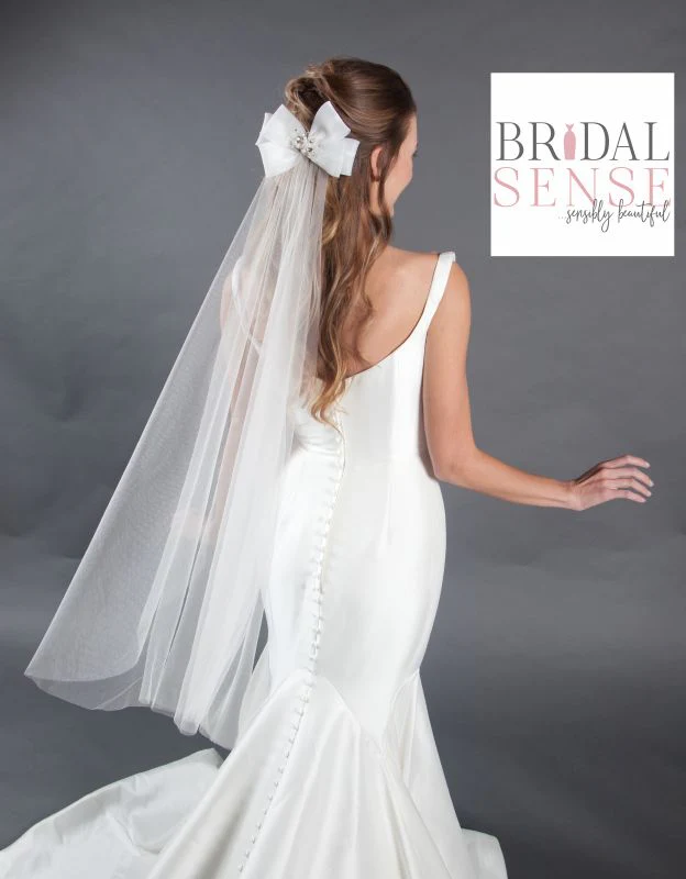 Size 34" Giselle V477 Ivory Veil