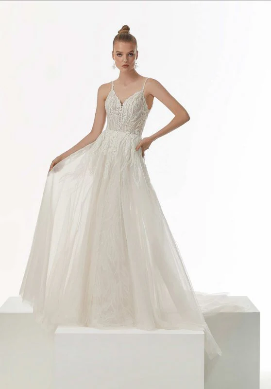 Size 6 Mori Lee 1231 Narcissa Ivory/Champagne Gown