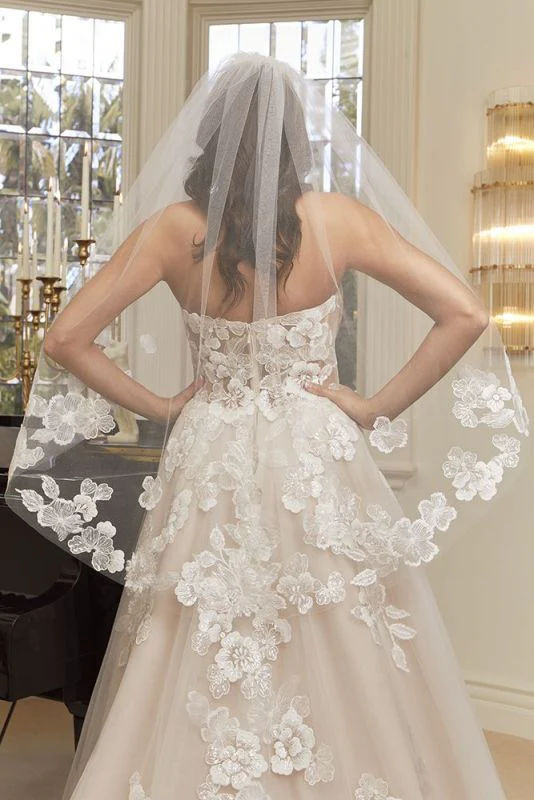 Size 8 Casablanca 2559 Maude Nude/Ivory Gown - Image 5
