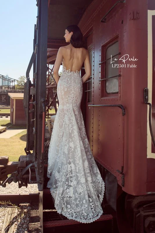 La Perle Size 8 LP2501 Fable Ivory/Light Nude Gown - Image 2